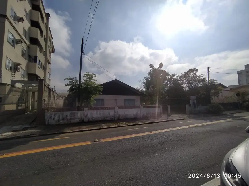 Terreno / Lote à venda, 984m2 em Bom Retiro, Joinville - SC - imagem 5 Foto 5 de Terreno / Lote à venda, 984m2 em Bom Retiro, Joinville - SC