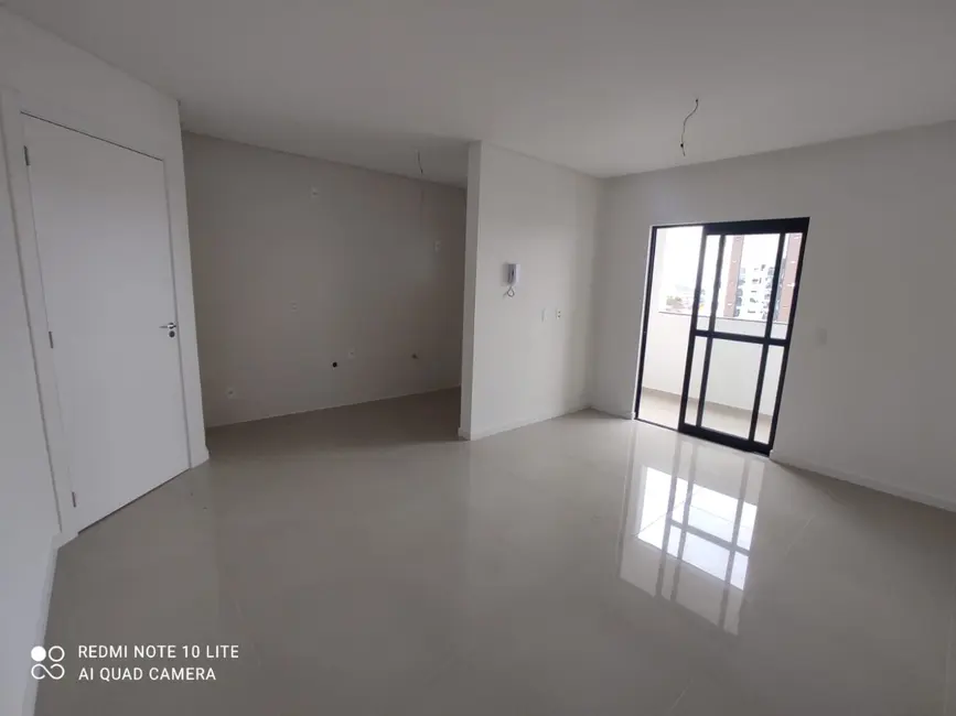 Foto 2 de Apartamento com 2 quartos à venda, 61m2 em Anita Garibaldi, Joinville - SC