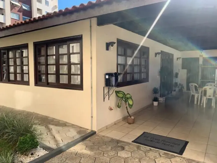 Foto 2 de Apartamento com 2 quartos à venda, 64m2 em Saguaçu, Joinville - SC