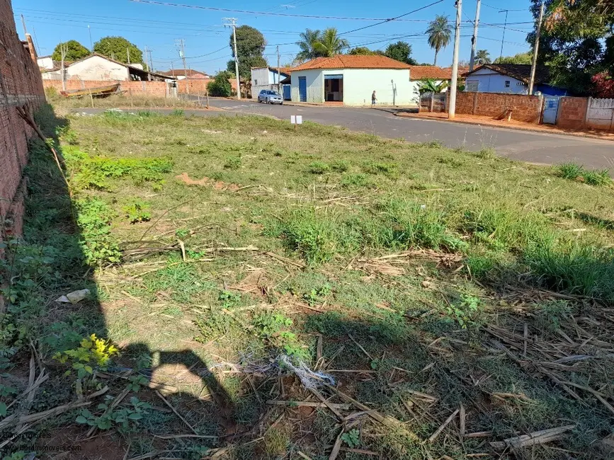 Foto 4 de Terreno / Lote à venda, 572m2 em Guaraci - SP