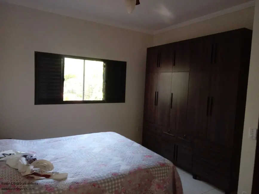 Foto 9 de Casa com 2 quartos à venda, 152m2 em Guaraci - SP