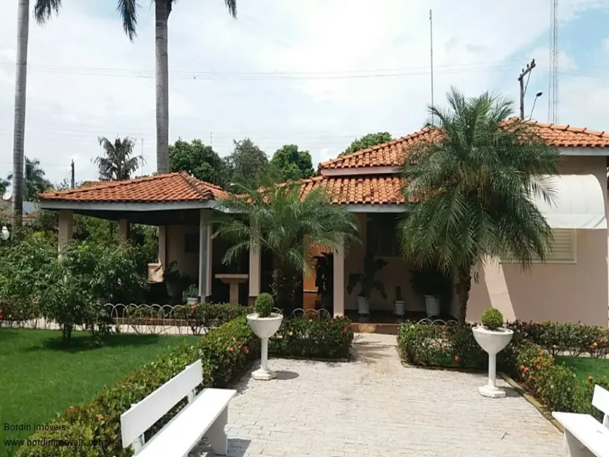 Foto 9 de Casa com 5 quartos à venda, 480m2 em Guaraci - SP