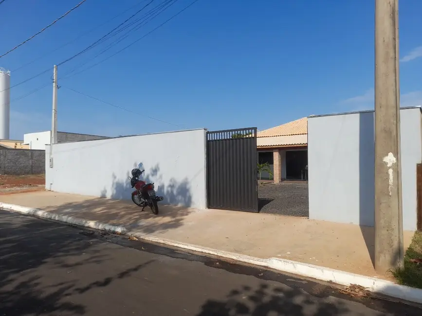 Foto 2 de Casa de Condomínio com 3 quartos à venda, 145m2 em Guaraci - SP