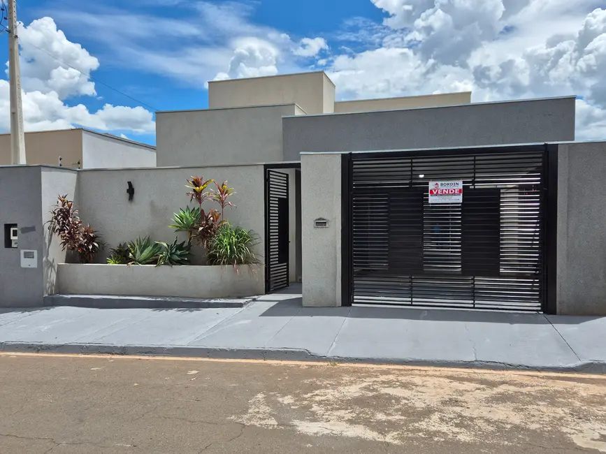 Foto 1 de Casa com 2 quartos à venda, 111m2 em Bady Bassitt - SP