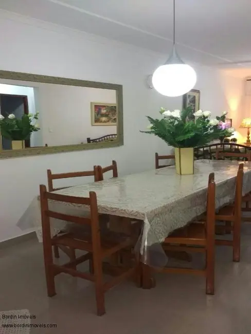 Apartamento com 3 quartos à venda, 100m2 em Ubatuba - SP - imagem 3 Foto 3 de Apartamento com 3 quartos à venda, 100m2 em Ubatuba - SP