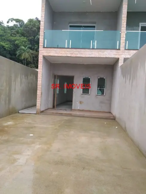 Foto 3 de Casa com 4 quartos à venda, 176m2 em Ubatuba - SP