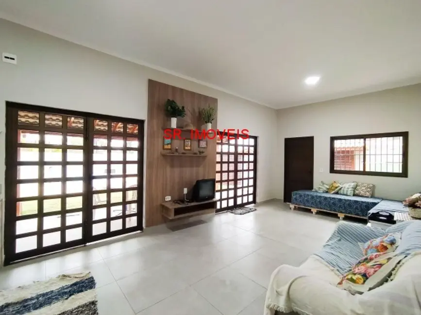 Foto 3 de Casa com 3 quartos à venda, 180m2 em Ubatuba - SP