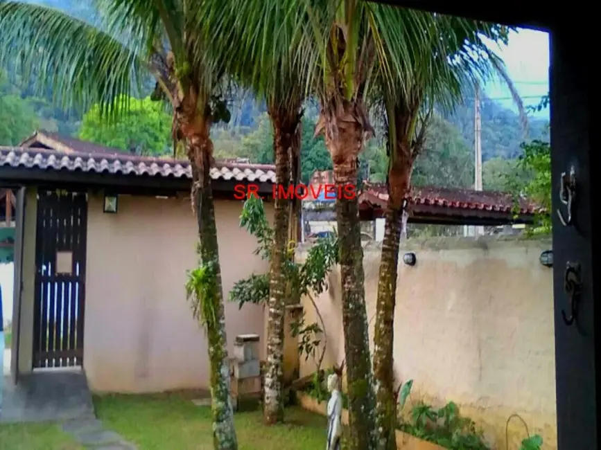 Foto 6 de Casa com 2 quartos à venda, 179m2 em Ubatuba - SP