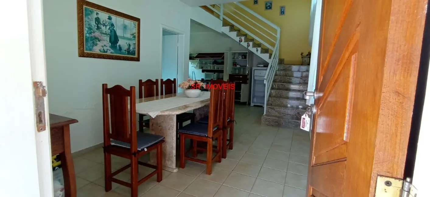Foto 2 de Casa com 3 quartos à venda, 150m2 em Ubatuba - SP