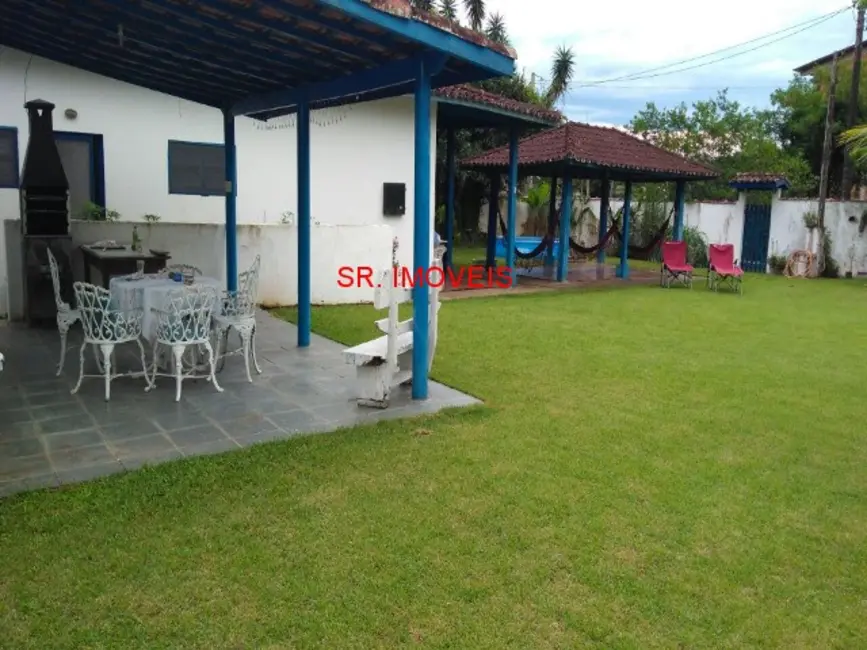 Foto 3 de Casa com 3 quartos à venda, 150m2 em Ubatuba - SP