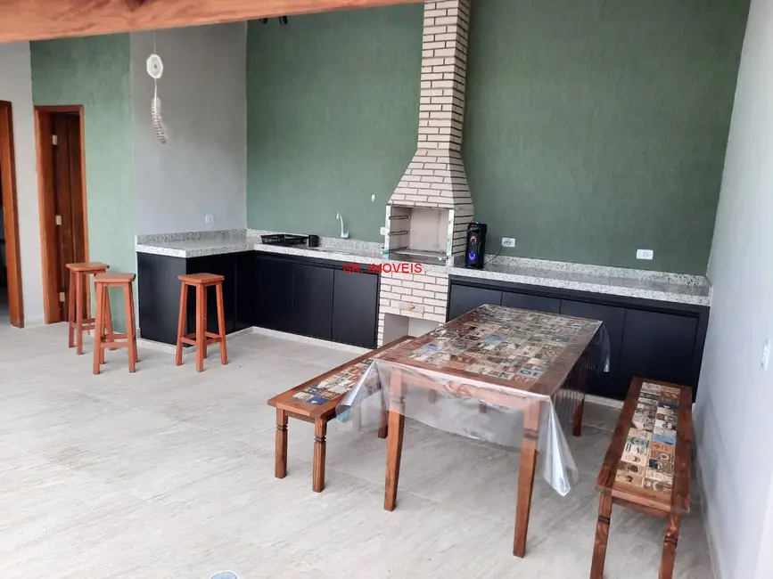 Foto 2 de Casa com 3 quartos à venda, 200m2 em Ubatuba - SP