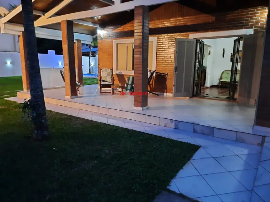 Foto 3 de Casa com 3 quartos à venda, 200m2 em Ubatuba - SP