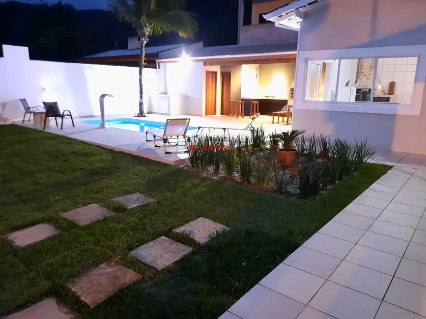 Foto 8 de Casa com 3 quartos à venda, 200m2 em Ubatuba - SP