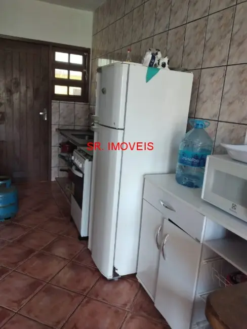 Casa com 2 quartos para alugar, 70m2 em Ubatuba - SP - imagem 9 Foto 9 de Casa com 2 quartos para alugar, 70m2 em Ubatuba - SP