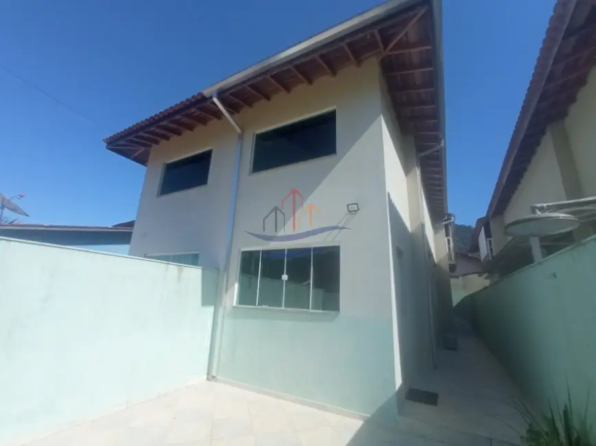 Foto 2 de Casa com 2 quartos à venda, 100m2 em Ubatuba - SP