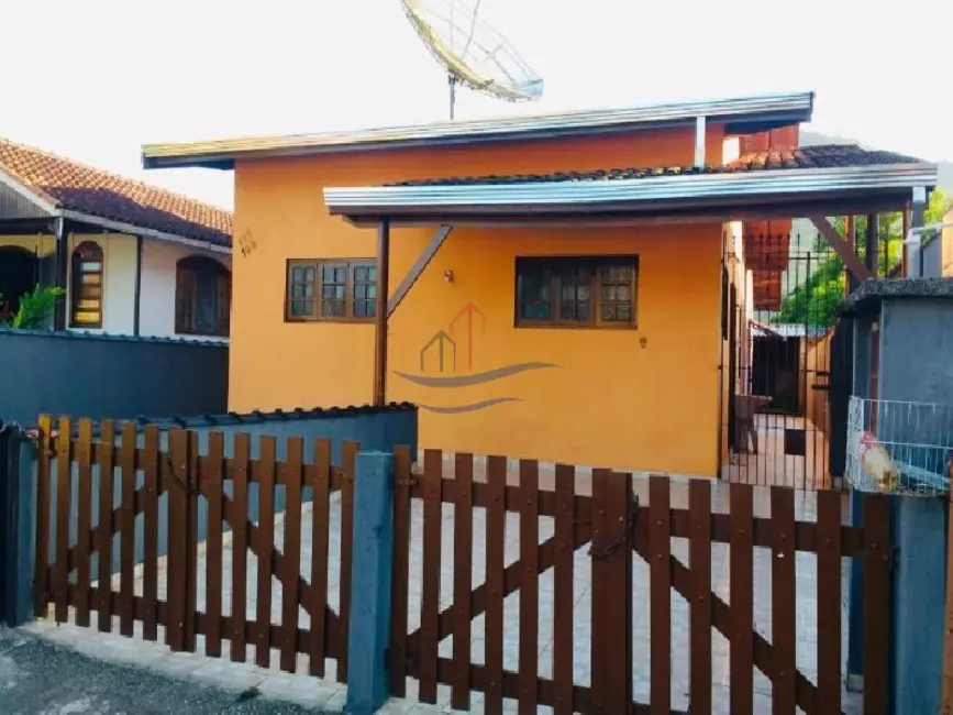 Foto 1 de Casa com 2 quartos à venda, 75m2 em Ubatuba - SP