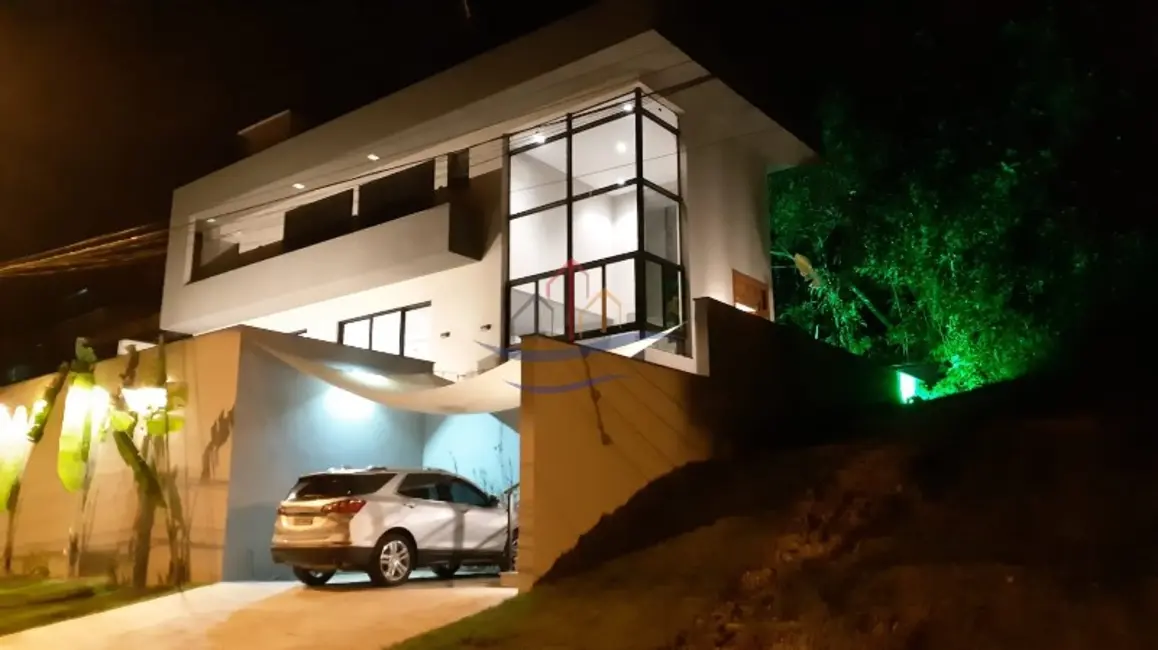 Foto 7 de Casa de Condomínio com 4 quartos à venda, 230m2 em Ubatuba - SP