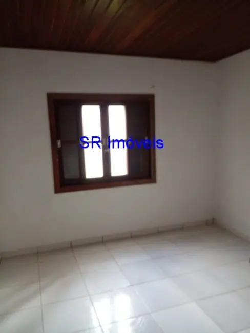 Casa com 2 quartos para alugar, 50m2 em Ubatuba - SP - imagem 4 Foto 4 de Casa com 2 quartos para alugar, 50m2 em Ubatuba - SP
