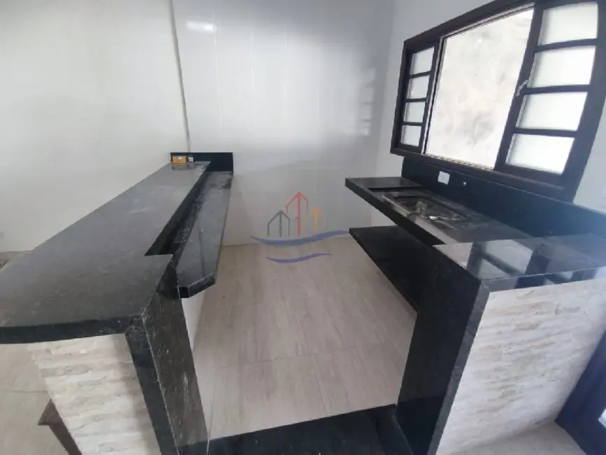 Foto 1 de Casa com 1 quarto à venda, 120m2 em Ubatuba - SP