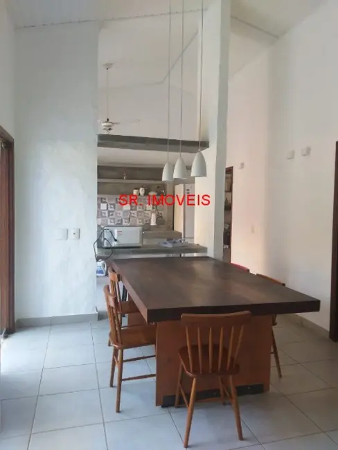 Casa de Condomínio com 4 quartos para alugar, 220m2 em Ubatuba - SP - imagem 2 Foto 2 de Casa de Condomínio com 4 quartos para alugar, 220m2 em Ubatuba - SP