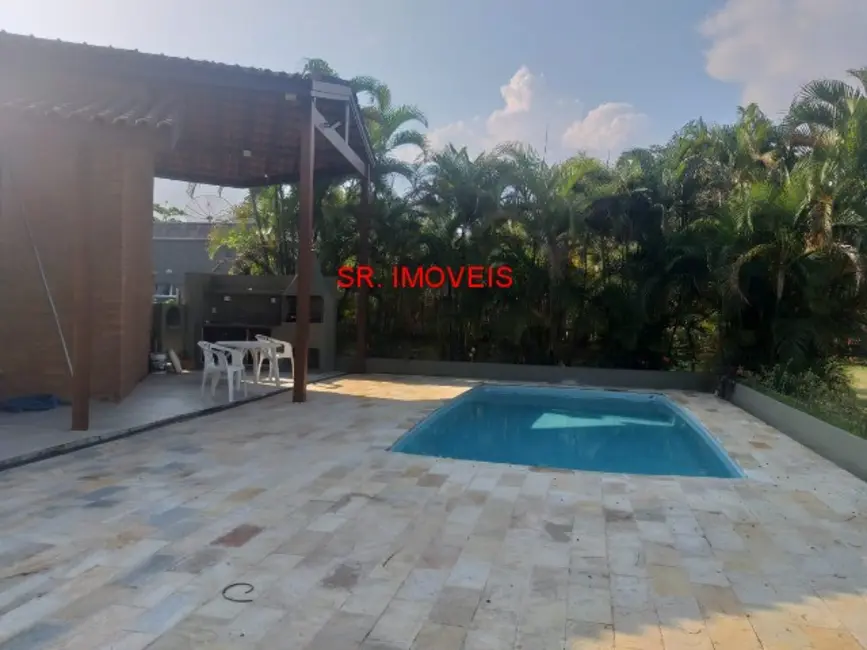 Casa de Condomínio com 4 quartos para alugar, 220m2 em Ubatuba - SP - imagem 1 Foto 1 de Casa de Condomínio com 4 quartos para alugar, 220m2 em Ubatuba - SP