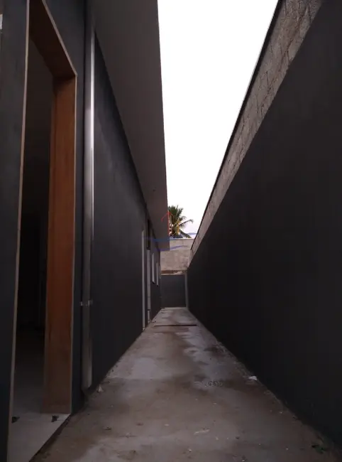 Casa com 2 quartos à venda, 70m2 em Caraguatatuba - SP - imagem 2 Foto 2 de Casa com 2 quartos à venda, 70m2 em Caraguatatuba - SP