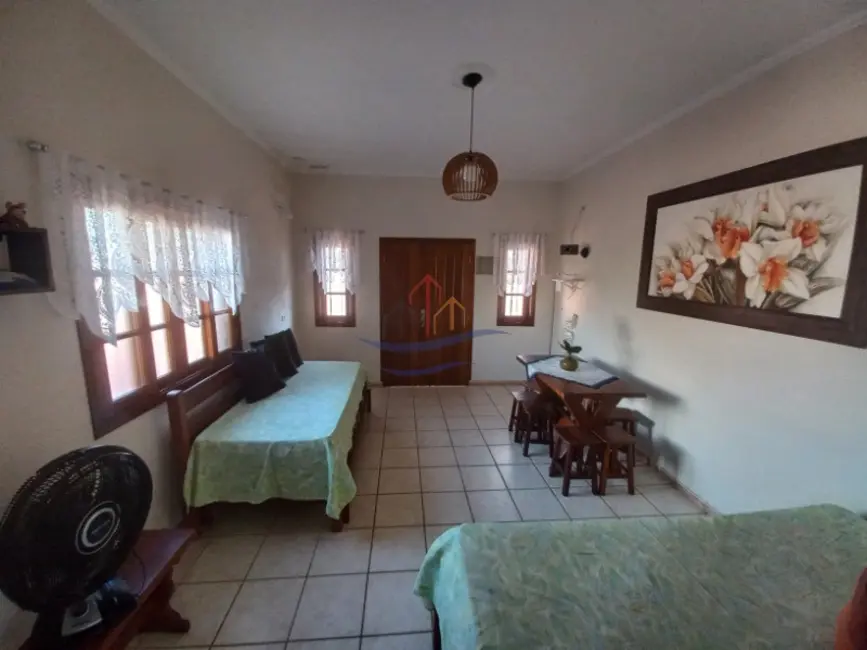 Casa com 2 quartos para alugar, 130m2 em Ubatuba - SP - imagem 5 Foto 5 de Casa com 2 quartos para alugar, 130m2 em Ubatuba - SP