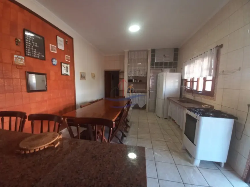 Casa com 2 quartos para alugar, 130m2 em Ubatuba - SP - imagem 6 Foto 6 de Casa com 2 quartos para alugar, 130m2 em Ubatuba - SP