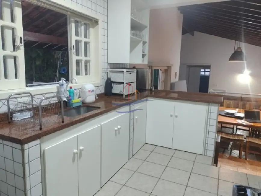 Foto 4 de Casa com 4 quartos à venda, 240m2 em Ubatuba - SP