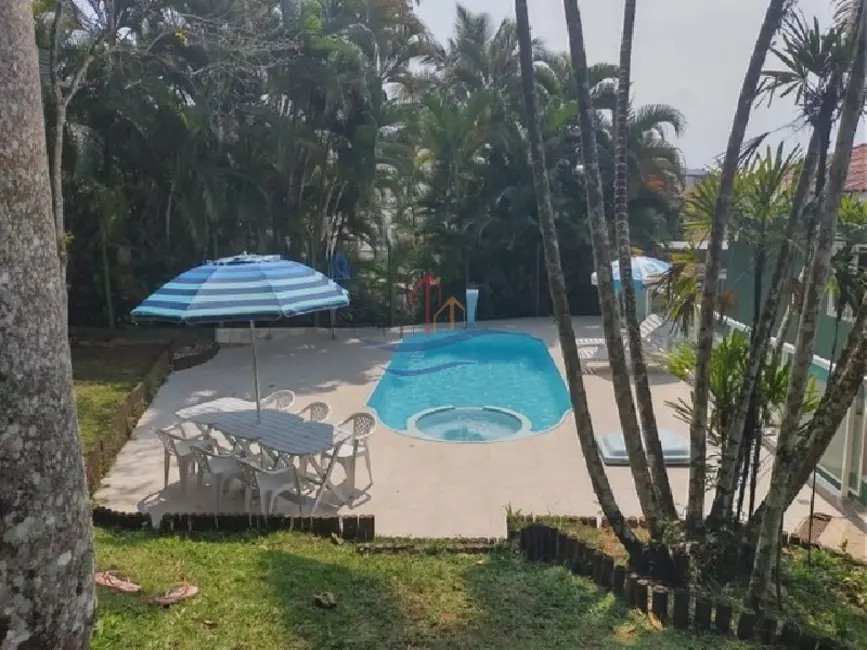 Foto 2 de Casa com 4 quartos à venda, 240m2 em Ubatuba - SP