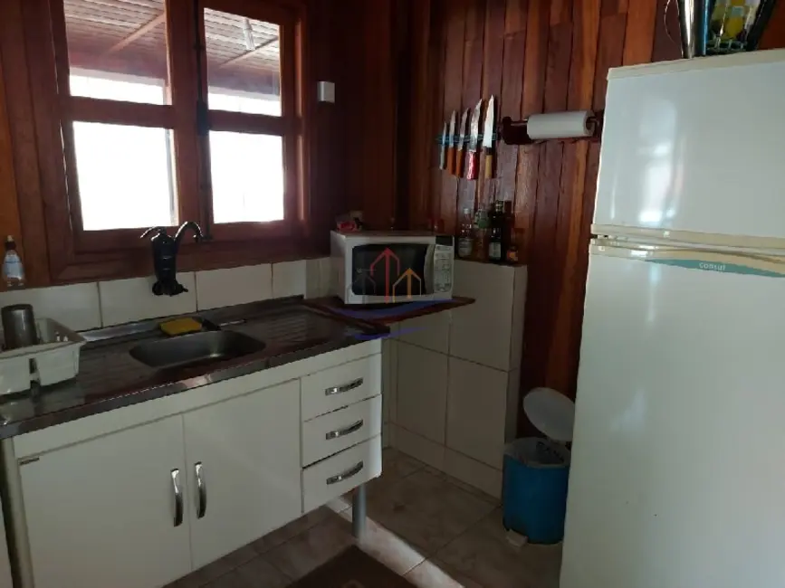 Foto 4 de Casa com 4 quartos à venda, 174m2 em Caraguatatuba - SP