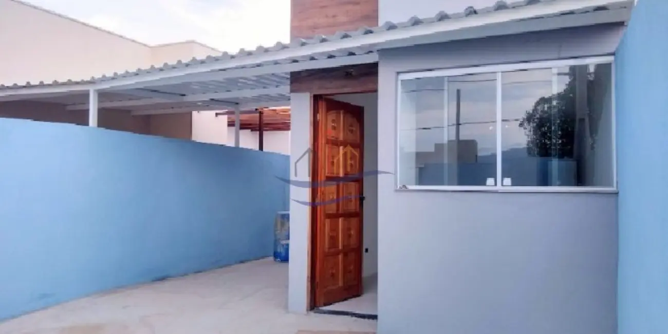 Foto 1 de Casa com 2 quartos à venda, 68m2 em Caraguatatuba - SP