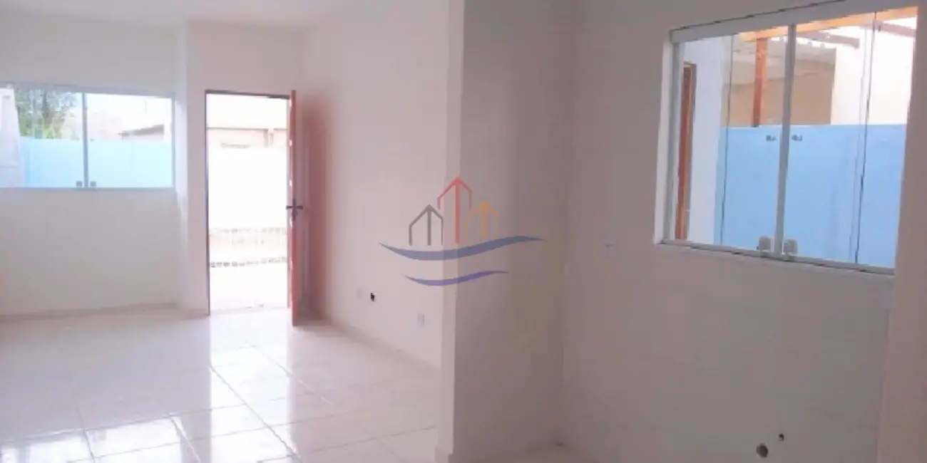 Foto 6 de Casa com 2 quartos à venda, 68m2 em Caraguatatuba - SP