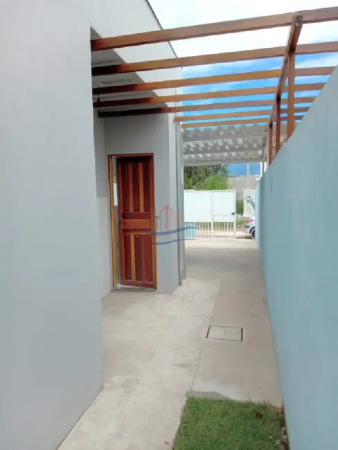 Foto 4 de Casa com 2 quartos à venda, 68m2 em Caraguatatuba - SP