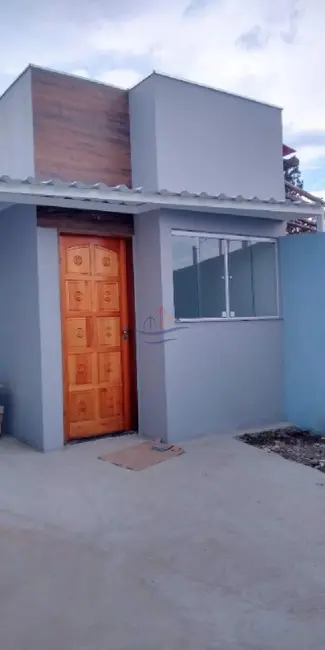 Foto 2 de Casa com 2 quartos à venda, 68m2 em Caraguatatuba - SP