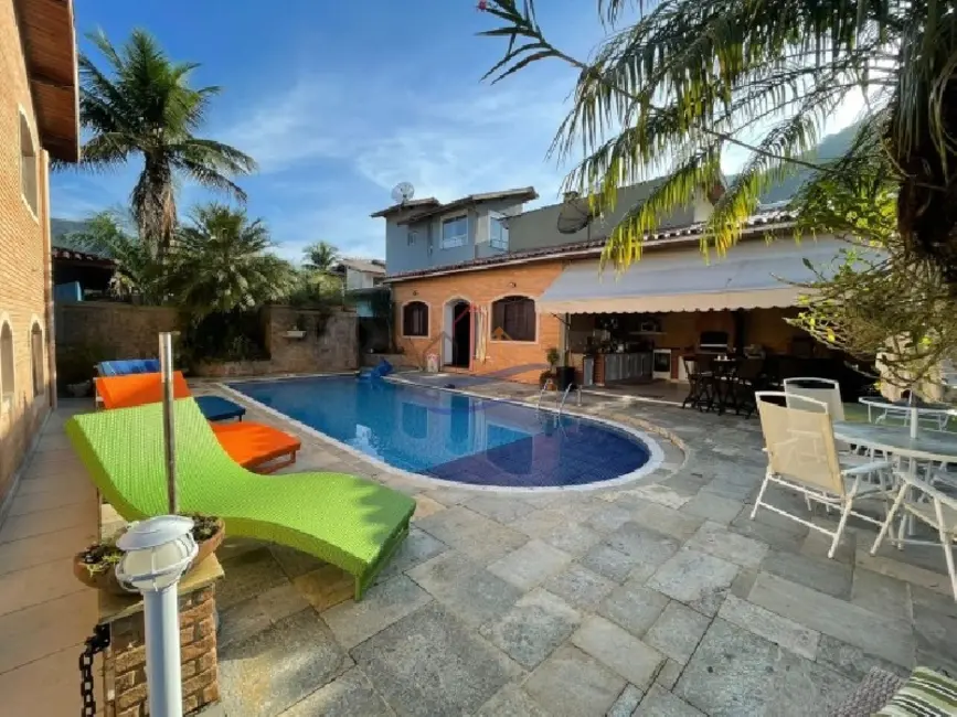 Foto 1 de Casa de Condomínio com 7 quartos à venda, 450m2 em Ubatuba - SP
