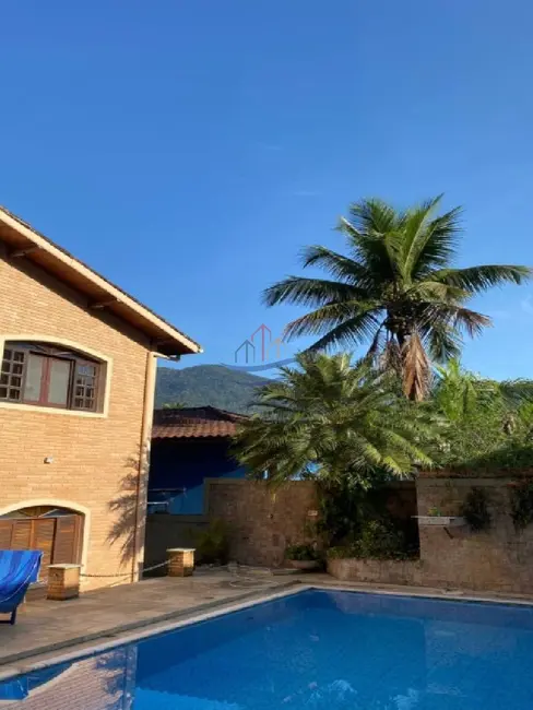 Foto 2 de Casa de Condomínio com 7 quartos à venda, 450m2 em Ubatuba - SP