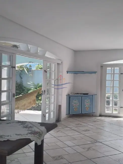 Foto 6 de Casa com 3 quartos à venda, 970m2 em Caraguatatuba - SP