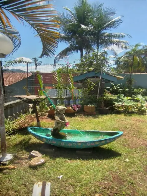 Foto 2 de Casa com 3 quartos à venda, 970m2 em Caraguatatuba - SP