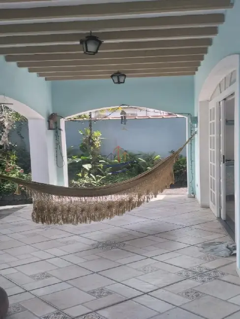 Foto 3 de Casa com 3 quartos à venda, 970m2 em Caraguatatuba - SP