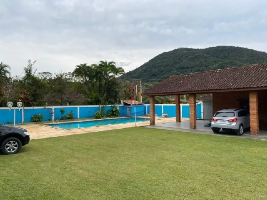 Foto 1 de Casa com 8 quartos à venda, 600m2 em Ubatuba - SP