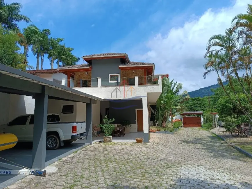 Foto 2 de Casa com 11 quartos à venda, 1170m2 em Ubatuba - SP
