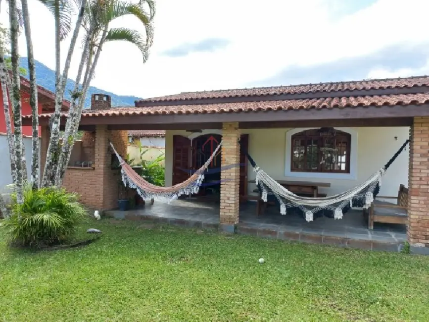 Foto 1 de Casa com 1 quarto à venda, 500m2 em Ubatuba - SP