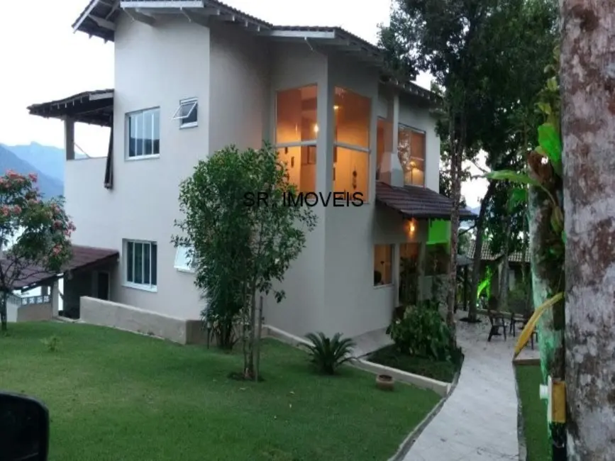 Foto 1 de Casa de Condomínio com 6 quartos à venda, 350m2 em Ubatuba - SP