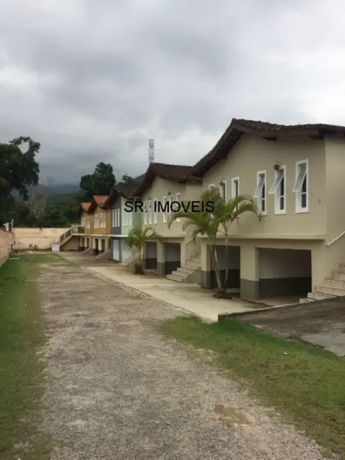 Foto 3 de Casa de Condomínio com 2 quartos à venda, 70m2 em Ubatuba - SP