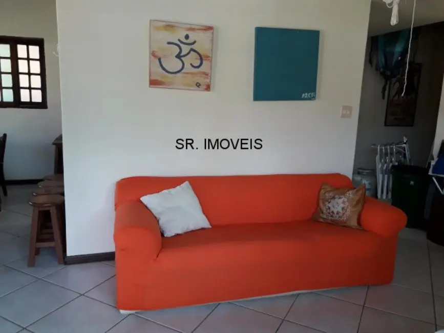 Foto 3 de Casa com 4 quartos à venda, 215m2 em Ubatuba - SP