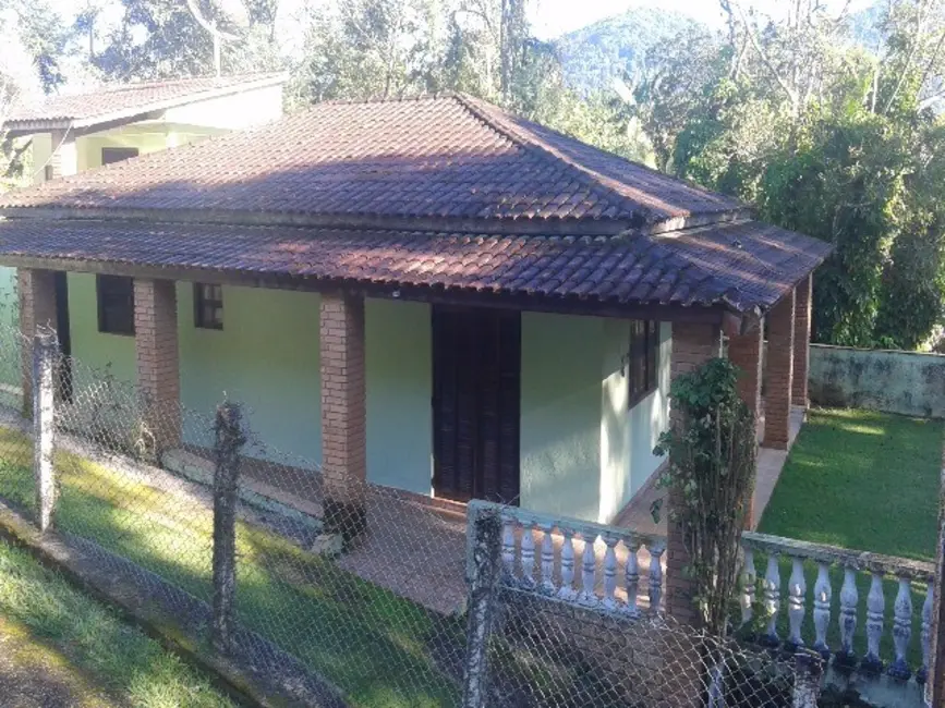 Casa com 2 quartos à venda, 150m2 em Ubatuba - SP - imagem 2 Foto 2 de Casa com 2 quartos à venda, 150m2 em Ubatuba - SP