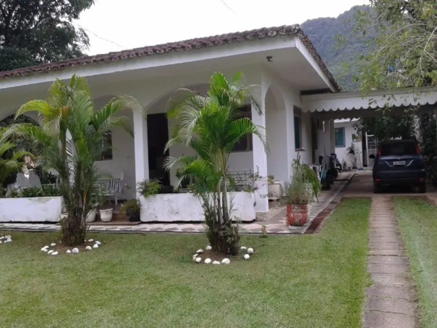 Foto 1 de Casa com 3 quartos à venda, 220m2 em Ubatuba - SP