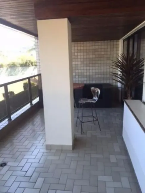 Foto 5 de Apartamento com 3 quartos à venda, 140m2 em Caraguatatuba - SP