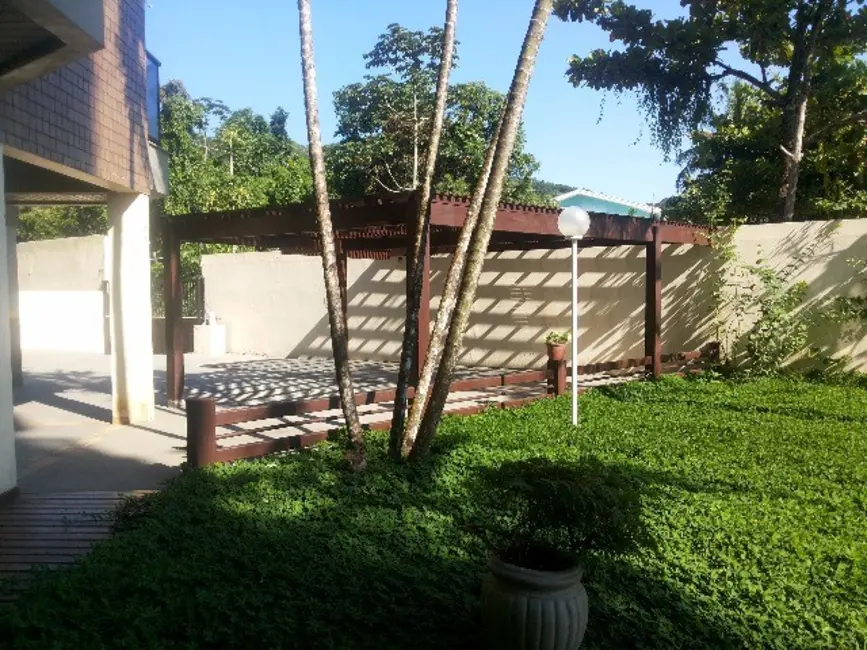 Foto 6 de Apartamento com 4 quartos à venda, 170m2 em Caraguatatuba - SP